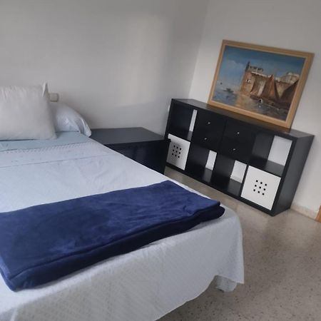 Spacious Room With Private Key And Wifi Granada Ngoại thất bức ảnh